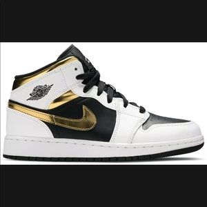 Air Jordan 1 Mid “White Metallic Gold”